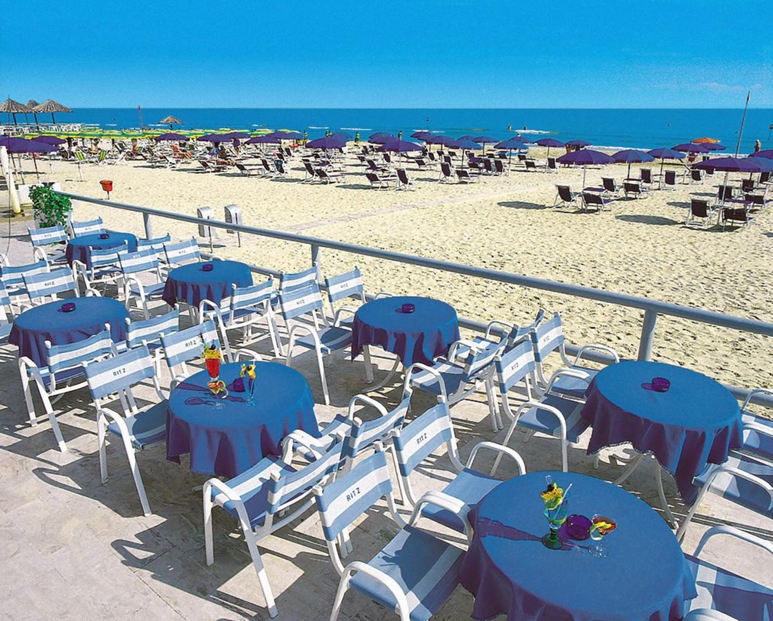 Residence Clipper Giulianova Buitenkant foto